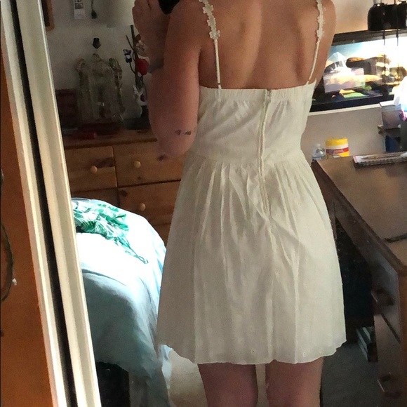 White summer dress ☀️ - Picture 2 of 8